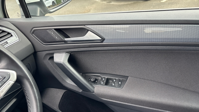 Volkswagen Tiguan 1.5 TSI Life 5dr Petrol Estate